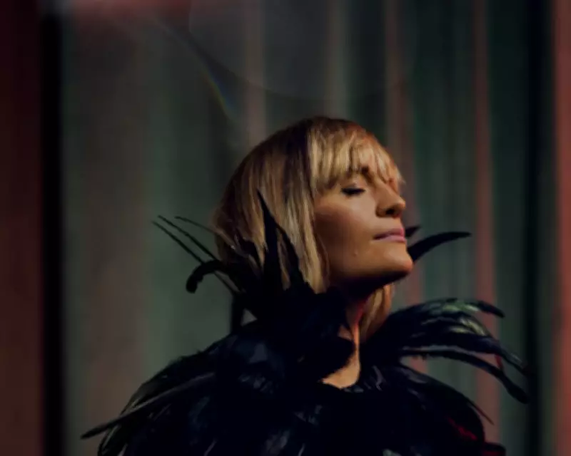 Ruby Hughes's 'Amidst the Shades' Captivates with Elizabethan Melancholy