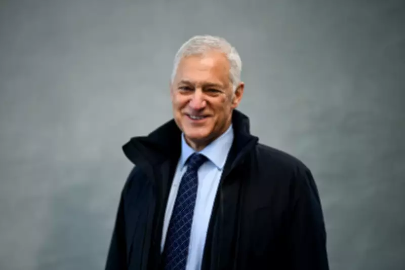 Standard Chartered Boosts Bonuses by 10% to £1.9 Billion