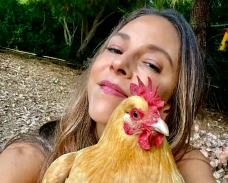 Stevie the Chicken: The Unforgettable Pet Who Thought She Was a Dog