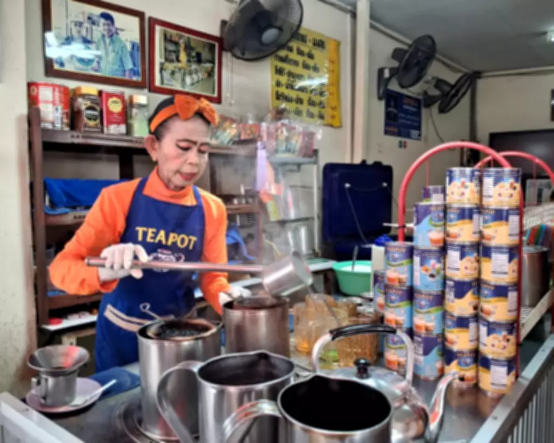 Thailand's Sugar Reduction Drive: Street Vendors Resist as Chains Cut Sweetness