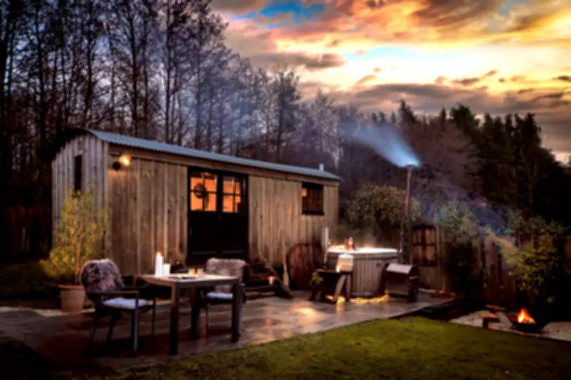 Top 10 Romantic UK Hotels, Pubs, Cabins & Cottages for Weekend Getaways