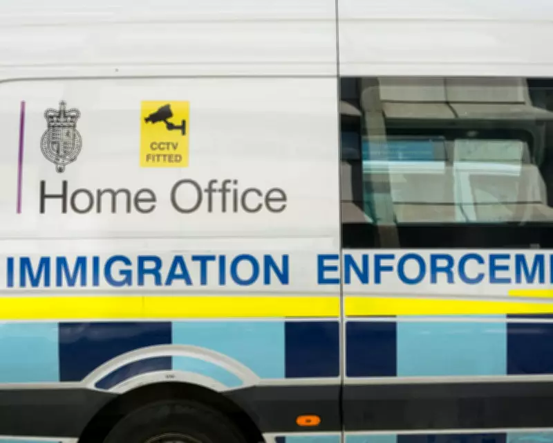 UK Deportation Flight Cancelled After Detainee Swallows Vape Battery