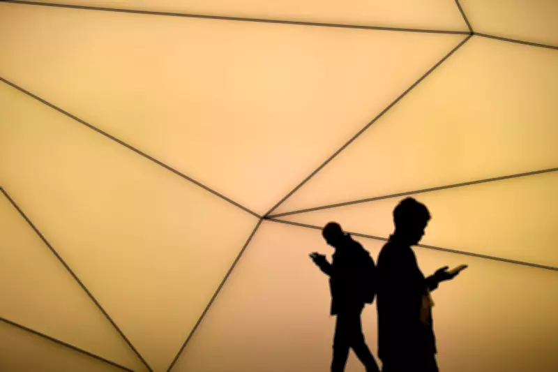 UK Landowners Face 5G Rent Cuts as Government Implements Telecoms Reforms