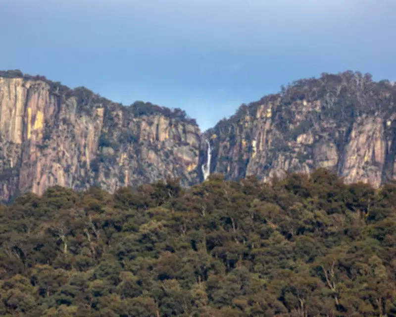 Victoria Police Launch New Search for Fugitive in Mount Buffalo