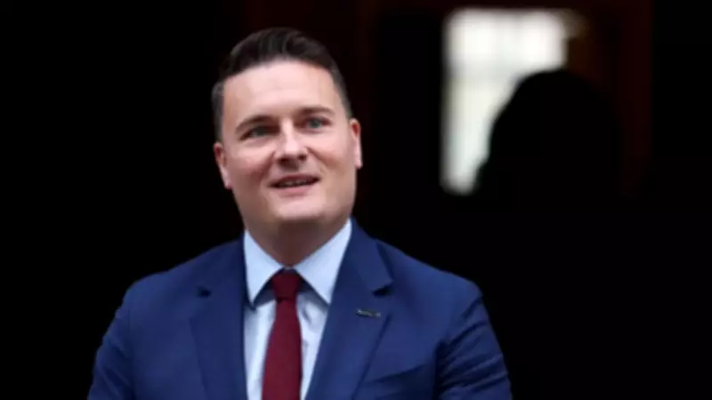 Wes Streeting Shares WhatsApp Messages with Lord Mandelson Amid Political Scandal