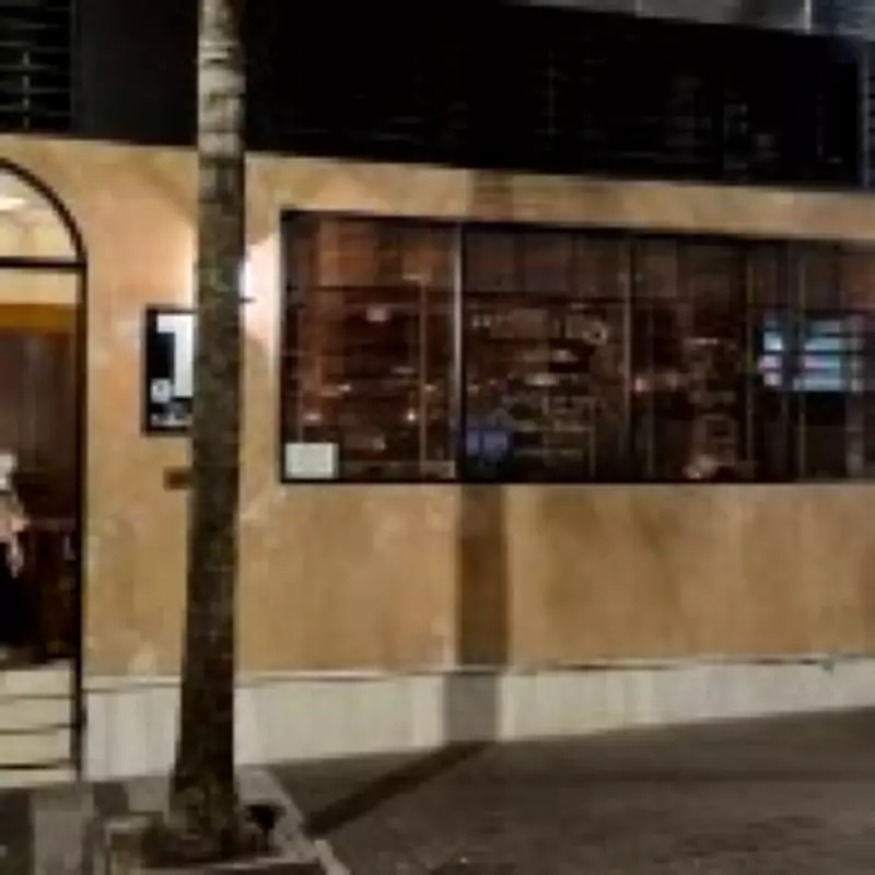 World's Best Bar Disappoints: Why Bar Leone Fails to Live Up to Its Title