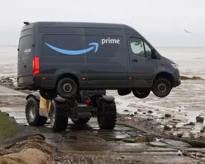 Amazon Van Rescued from Britain's Deadly 'Doomway' Mudflat Path in Thames Estuary