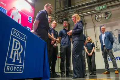 Rolls-Royce Shares Rebound Towards Record High After US Tariff Volatility