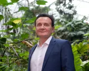 AstraZeneca CEO Pascal Soriot Secures NHS Drug Price Deal, Boosting UK Investment