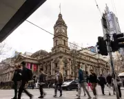 Australian Wages Lag Inflation in 2025 as Profit-Driven Inflation Surges