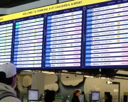 Blizzard Batters US Northeast, Grounding Flights and Disrupting Millions