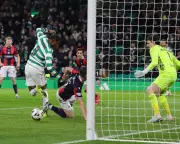 Celtic Edge Past Dundee in Dramatic Scottish Cup Fifth Round