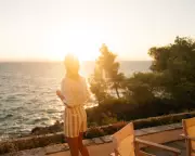 Female, Nude: A Riveting Tale of Art, Rivalry, and Identity on a Greek Isle