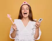 Finger Princesses: The Chat Group Villains We All Know