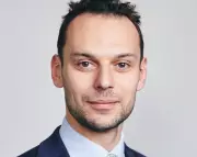 Labour Minister Faces Dismissal Calls Over False Russian Links Claims