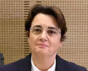 Louvre President Resigns After €88M Jewelry Heist Exposes Security Failures