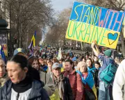 Paris March and Diplomatic Tensions Mark Ukraine War Anniversary