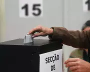 Portugal's Presidential Runoff: Centre-Left Seguro Favoured Over Far-Right Ventura