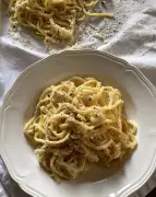 Rachel Roddy's Traditional Cacio e Pepe Recipe: A Roman Classic
