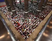 Ramadan Celebrations Captured in Stunning Global Photo Series