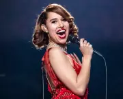 Raye's Dazzling Manchester Show: From Vegas Glamour to Euro-Dance Euphoria