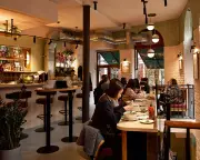 Sông Quê Phở Bar Review: East London's New Vietnamese Gem Faces Quiet Start