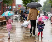 UK Consumer Confidence Hits Two-Year Low Amid Debt and Weather Woes