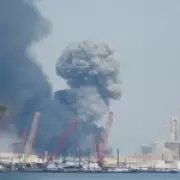 US Navy's Fifth Fleet HQ in Bahrain Targeted in Missile Strikes Amid Regional Escalation