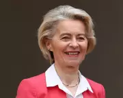 Von der Leyen Urges EU to 'Tear Down Barriers' to Become Global Economic Giant