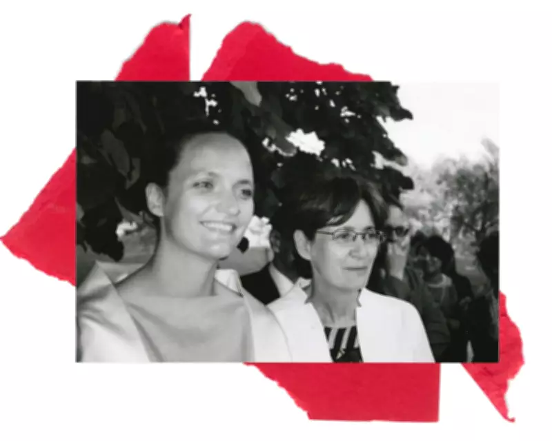 A Mother's Timeless Love: How Simple Advice and a Wedding Photo Capture Eternal Support