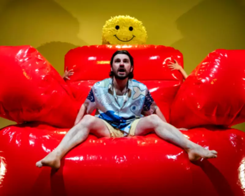 Alec Baldwin's 'Uncontainable Nausea' Premieres at New Diorama Theatre