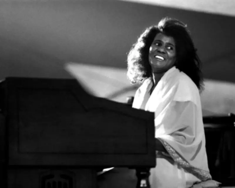 Alice Coltrane's Cosmic Jazz Revival: From Overlooked Innovator to Modern Muse