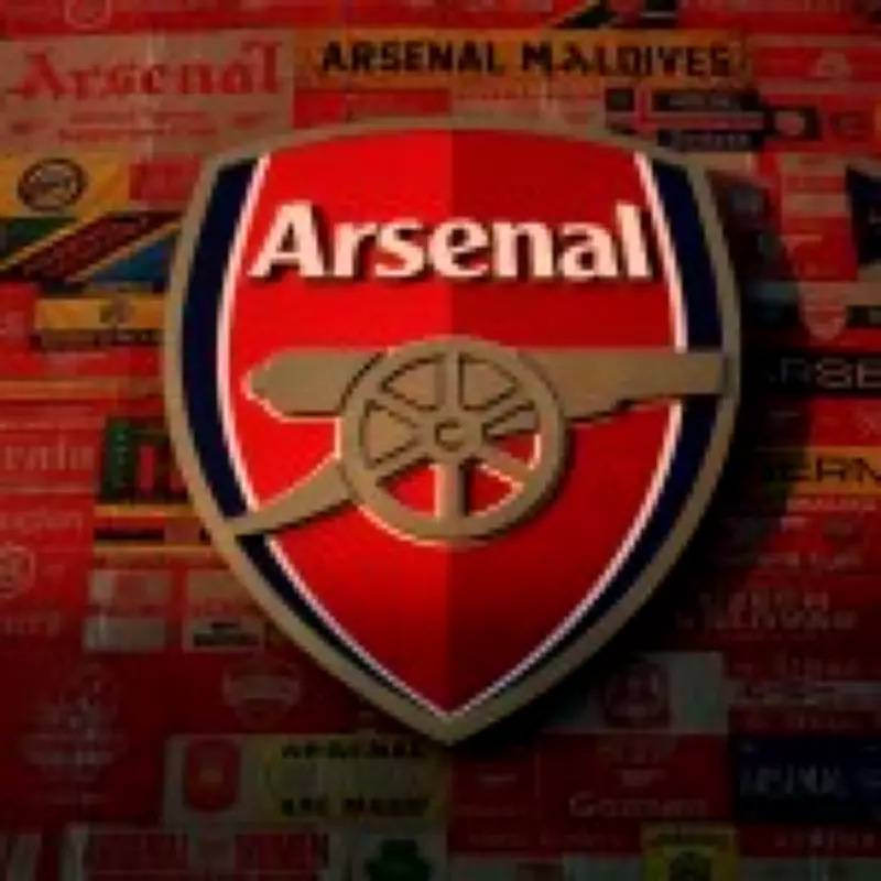 Arsenal Defender Calafiori Dismisses Serie A Transfer Rumors, Commits to Gunners