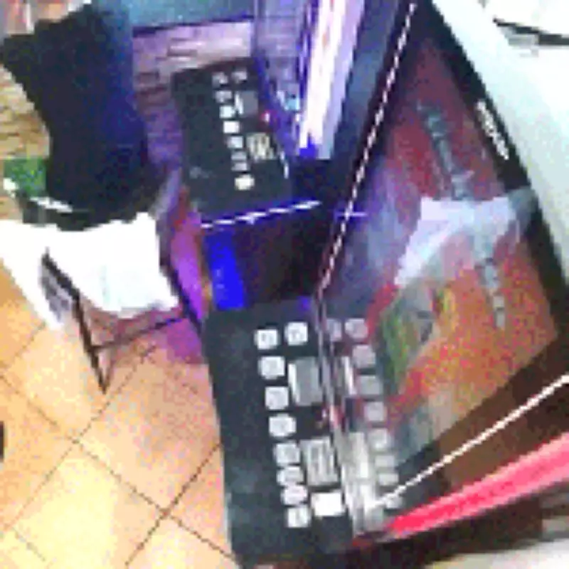 Bar Staff Mistake Machete Robber for Prankster Neighbor in Malaga