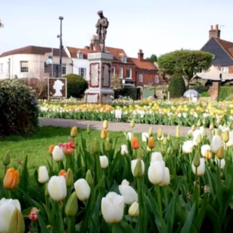 Chesham and Amersham Named UK's Top Retirement Towns with London Links