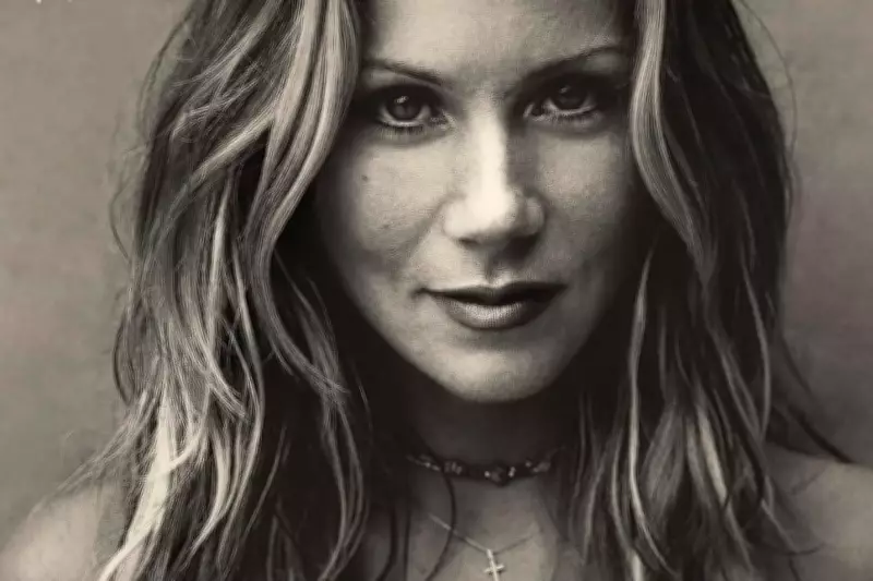 Christina Applegate Reveals MS Struggle and Brad Pitt Romance in New Memoir