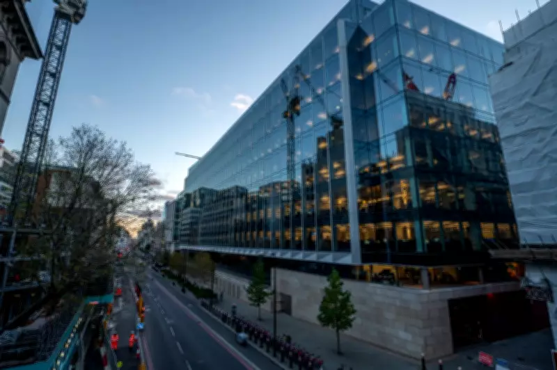 Goldman Sachs UK Wealth Chief Departs for Deutsche Bank in Major Move