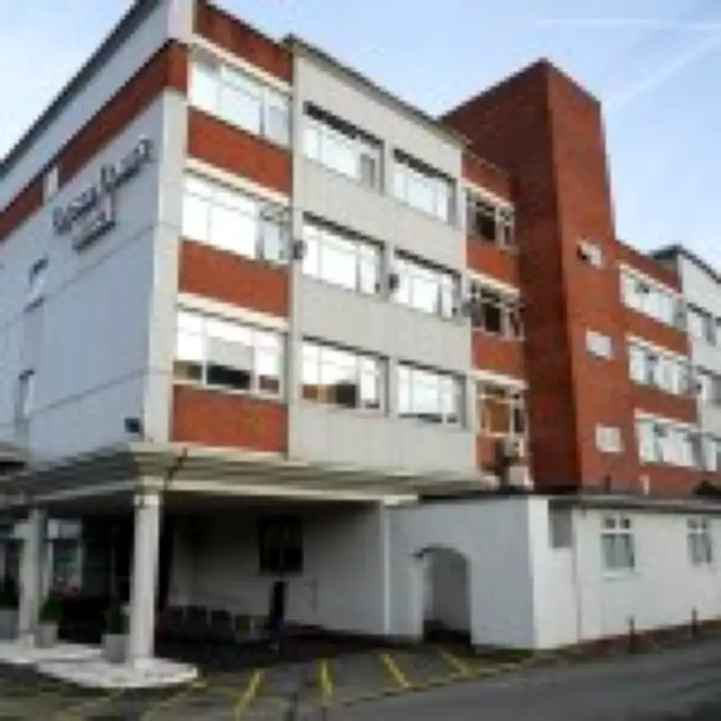 Home Secretary Announces Conditional Asylum Support for Law-Abiding Migrants