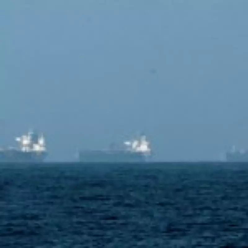 Iran's Revolutionary Guards Strike US Oil Tanker in Gulf, Vessel Reportedly on Fire
