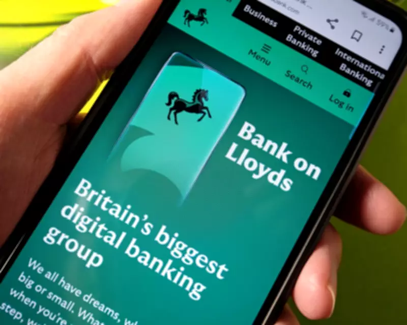 Lloyds Banking Group Exposes Data of 500,000 Customers in IT Glitch