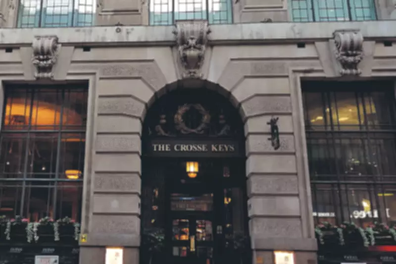 London's Most Beautiful Wetherspoons Pub: The Crosse Keys in the City
