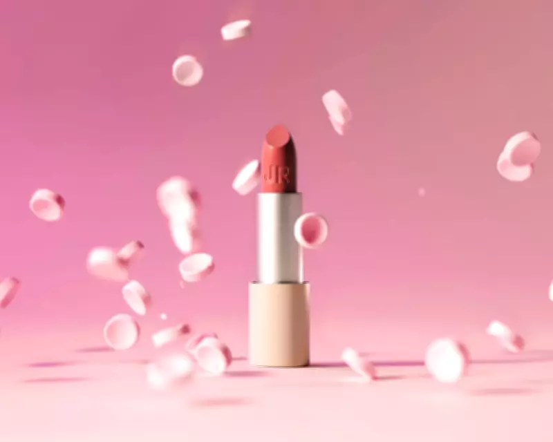 Mauve Makeup Trend: The Cool-Toned Revolution in Beauty