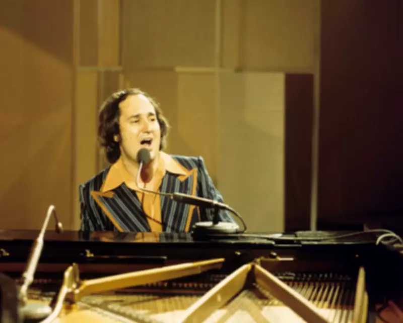 Neil Sedaka, Legendary Pop Songwriter and Performer, Dies at 85