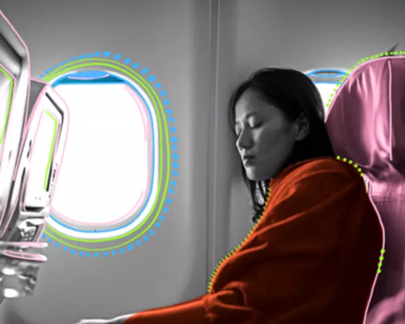 Passenger's Act of Kindness on Plane Offers Comfort Amid Grief