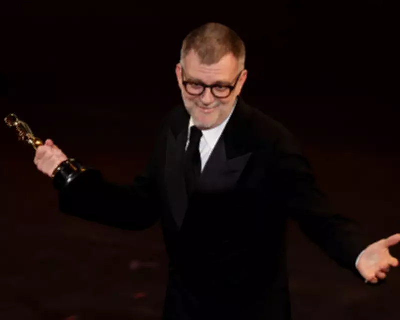 Paul Thomas Anderson Wins First Oscar for Adapted Screenplay Victory