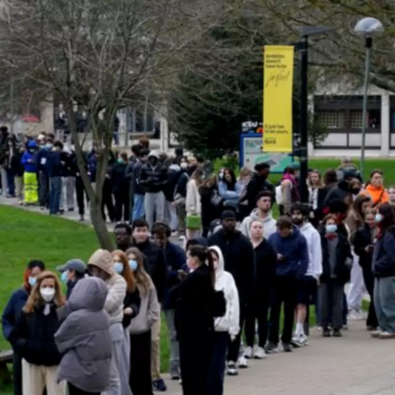 Pharmacists Demand Urgent Meningitis B Vaccine Catch-Up for Students After Outbreak