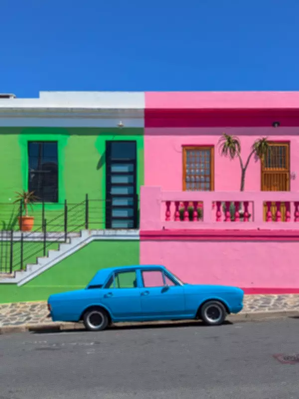 Scottish Photographer Wins Sony Award with Cape Town Phone Shot