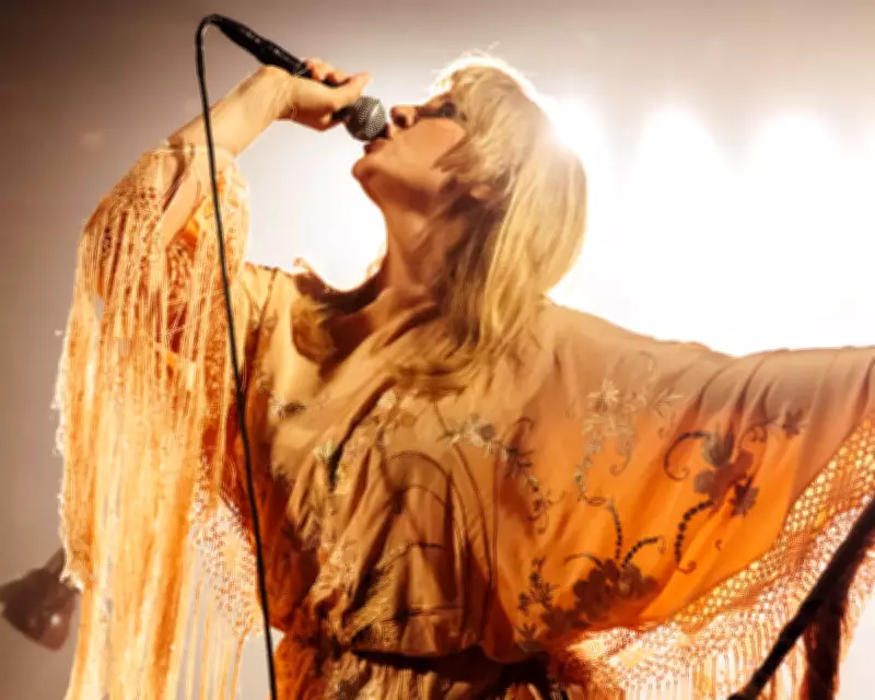 Self Esteem Shines in Teeth 'n' Smiles Revival, But Play Lacks Depth