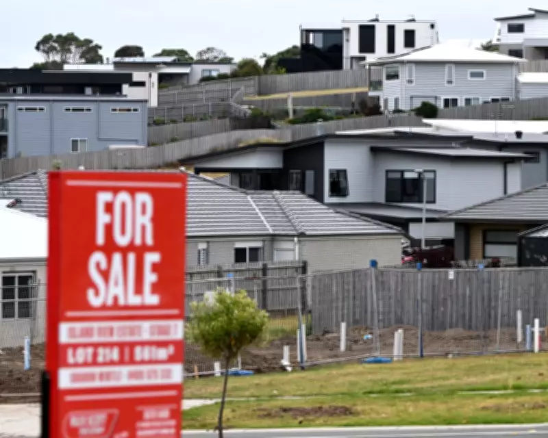 Sydney and Melbourne House Prices Decline Amid Rate Hikes and Global Tensions