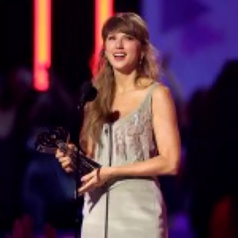 Taylor Swift's Mint Green Corset Steals Spotlight at iHeartRadio Awards Debut